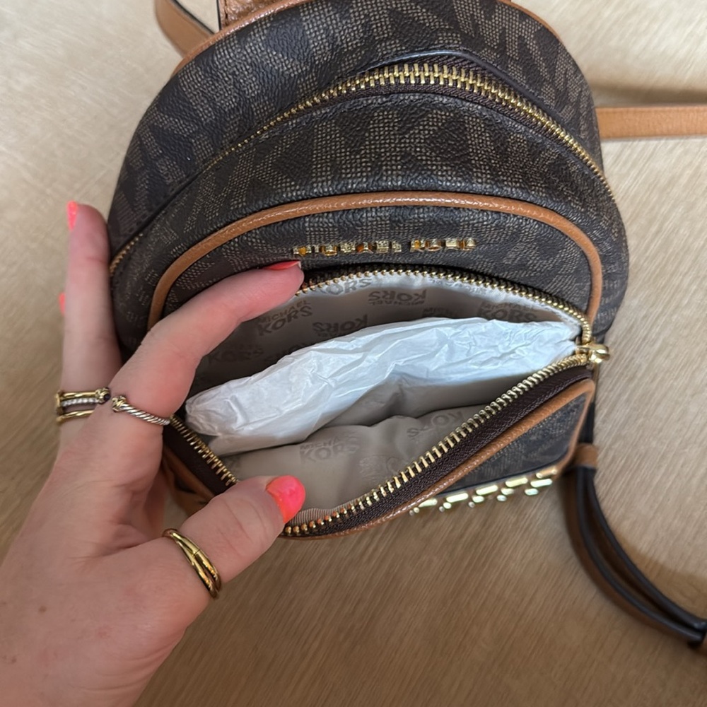 NWOT michael kors mini book bag - Picture 3 of 4